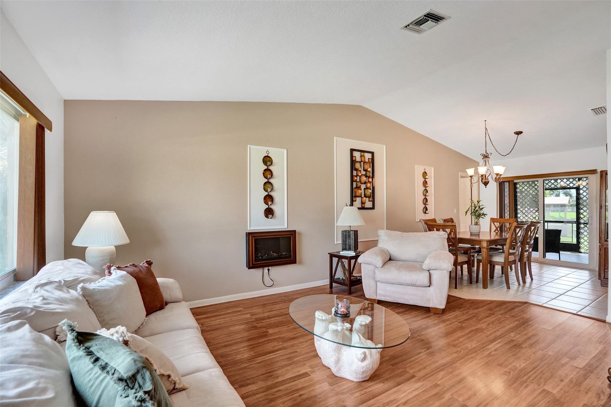 Sunflower Margate 82-38 B - Residential