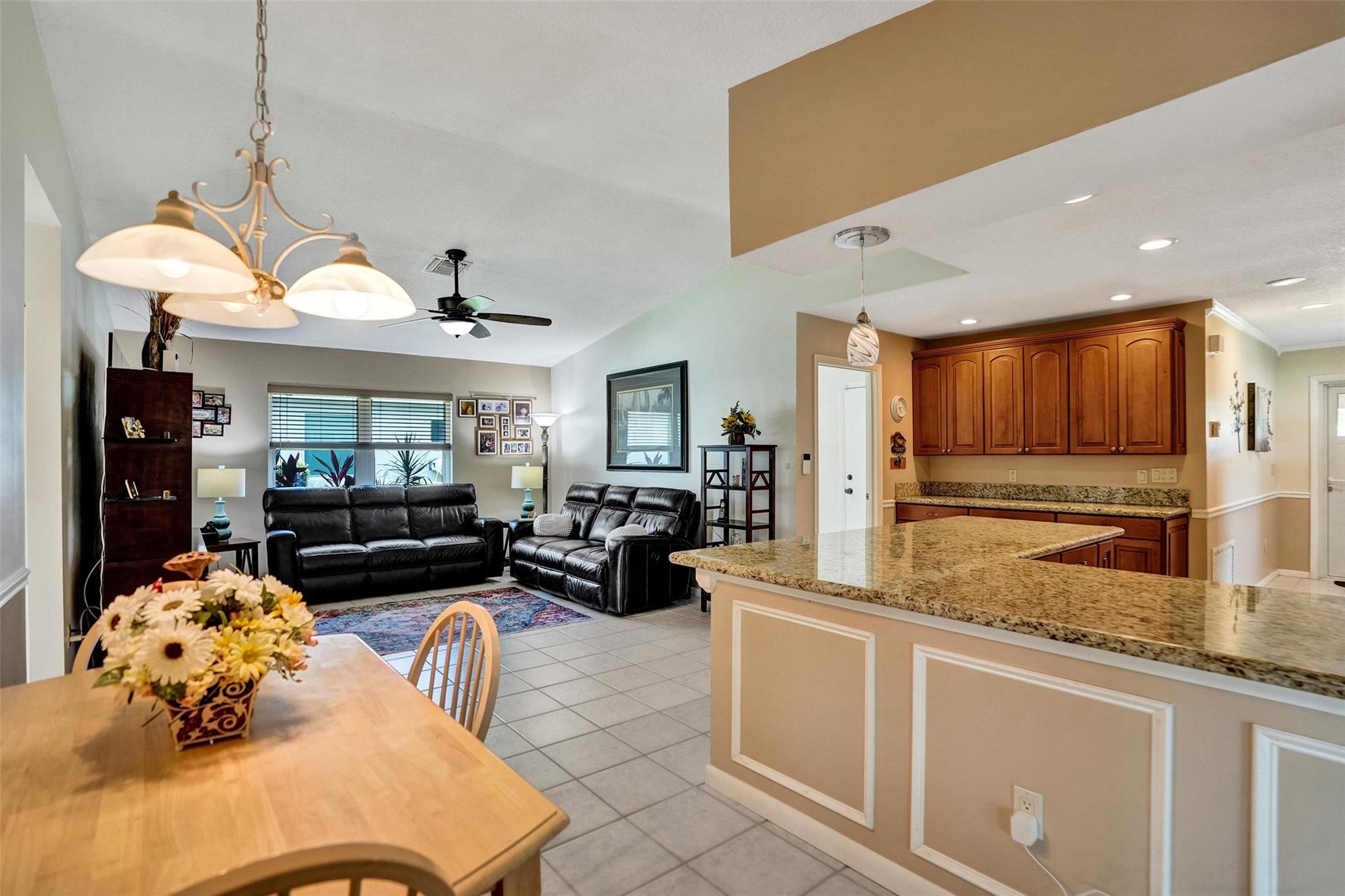 Sunflower Margate 82-38 B - Residential