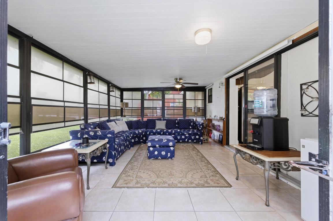 EASTRIDGE ESTATES - Residential Lease