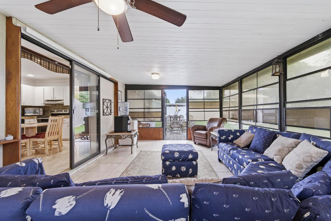 EASTRIDGE ESTATES - Residential Lease