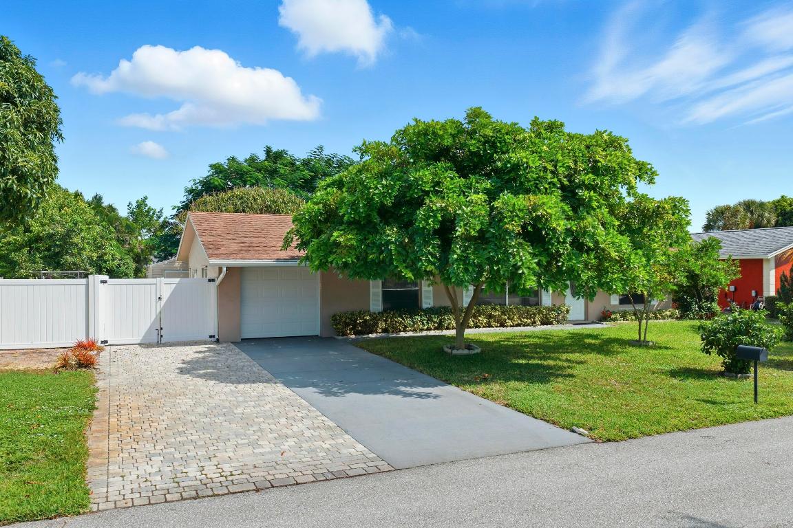 EASTRIDGE ESTATES - Residential Lease