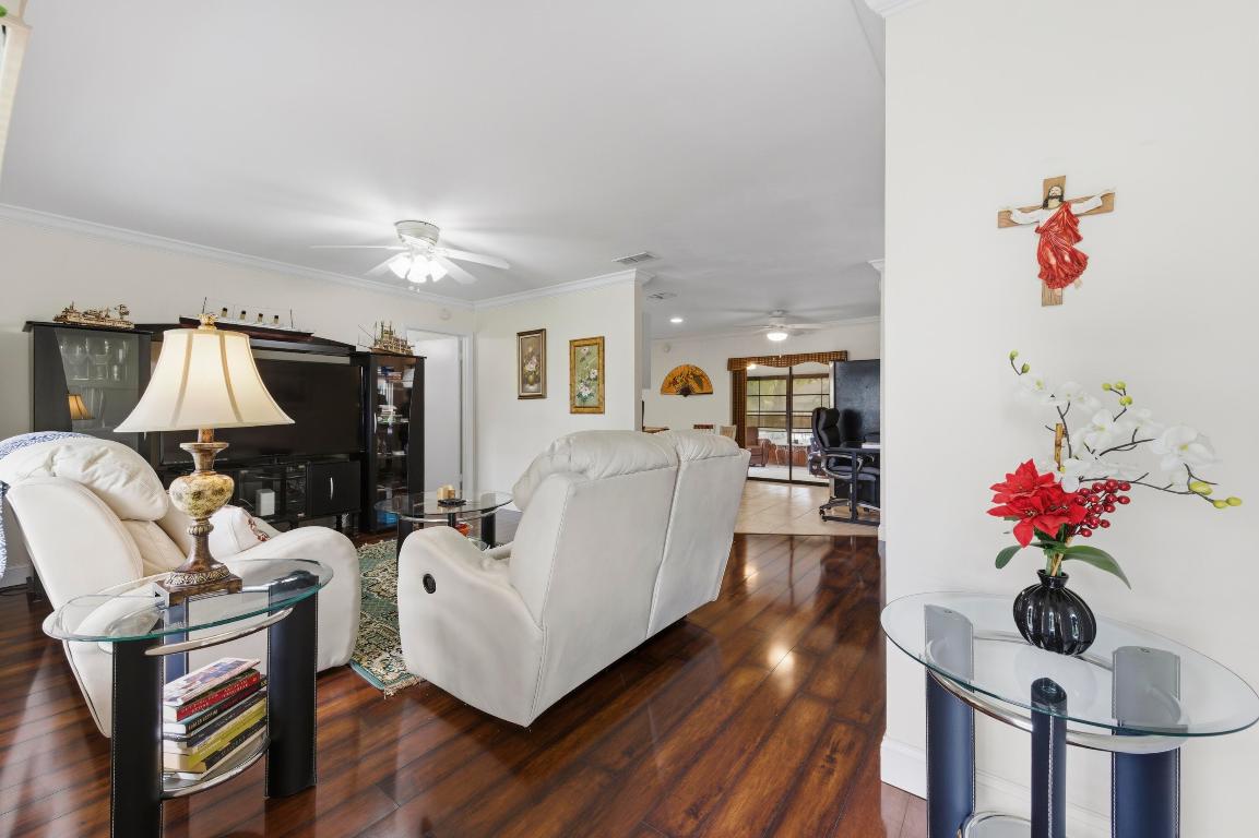 EASTRIDGE ESTATES - Residential Lease