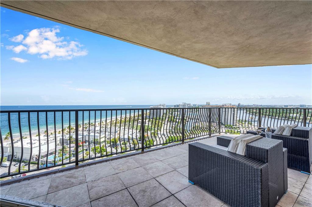 JACKSON TOWER LAS OLAS - Residential