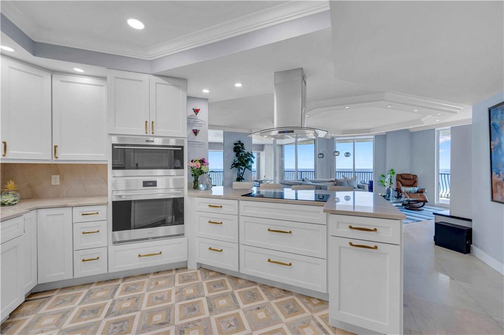 JACKSON TOWER LAS OLAS - Residential