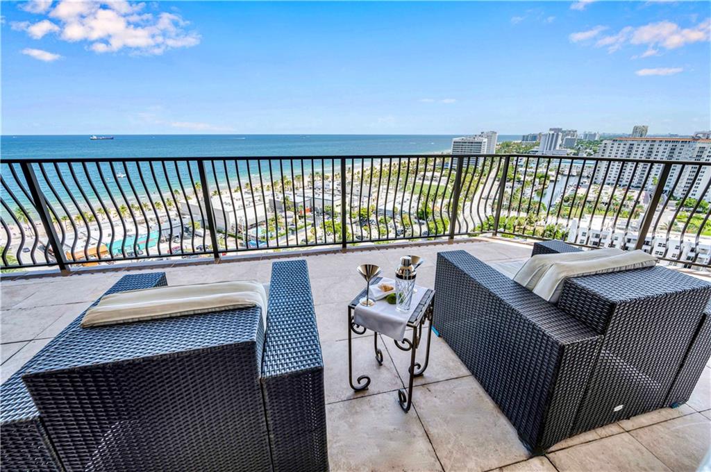 JACKSON TOWER LAS OLAS - Residential