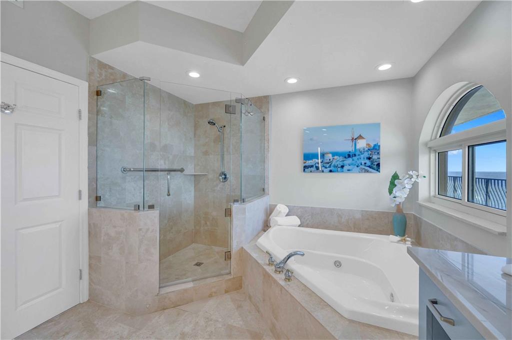 JACKSON TOWER LAS OLAS - Residential