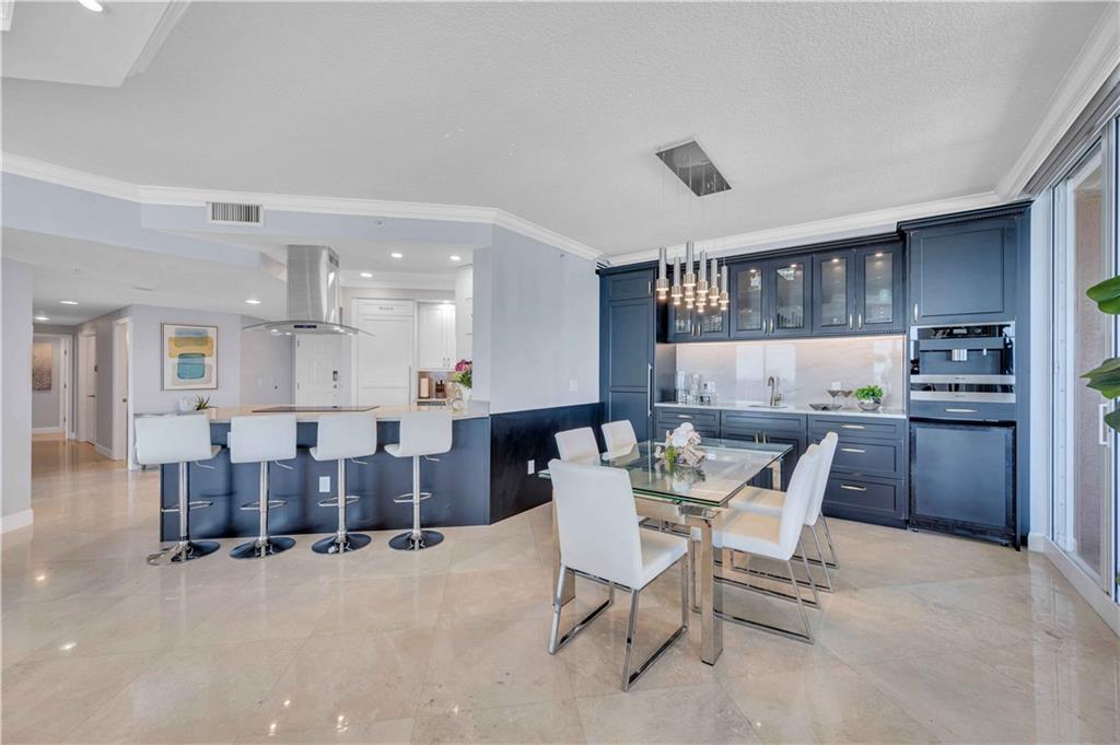 JACKSON TOWER LAS OLAS - Residential