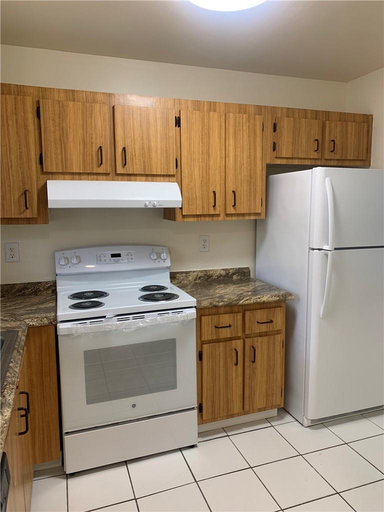 Shaker Woods Village - Residential Lease