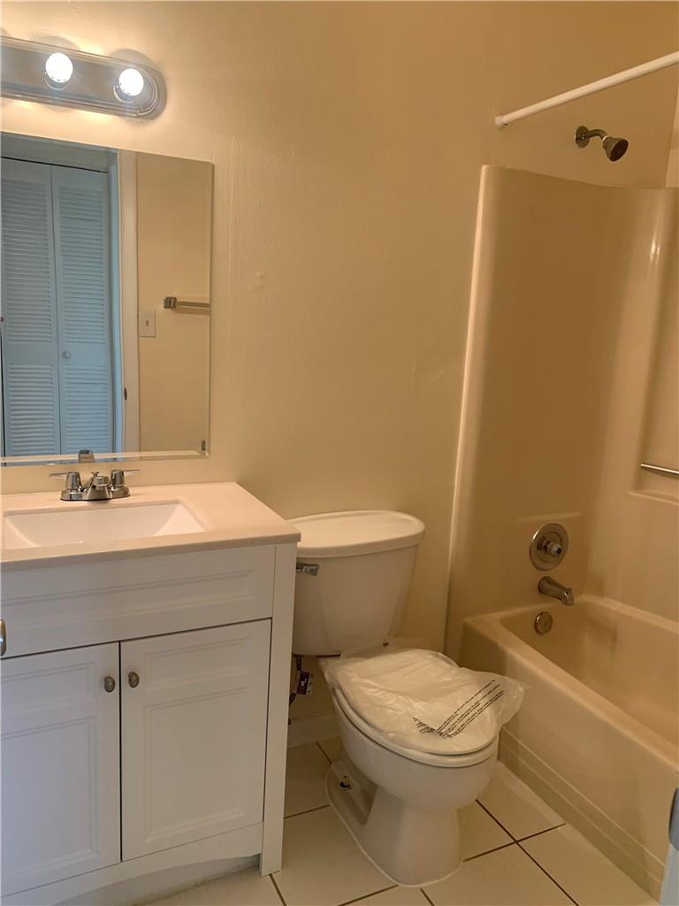 Shaker Woods Village - Residential Lease