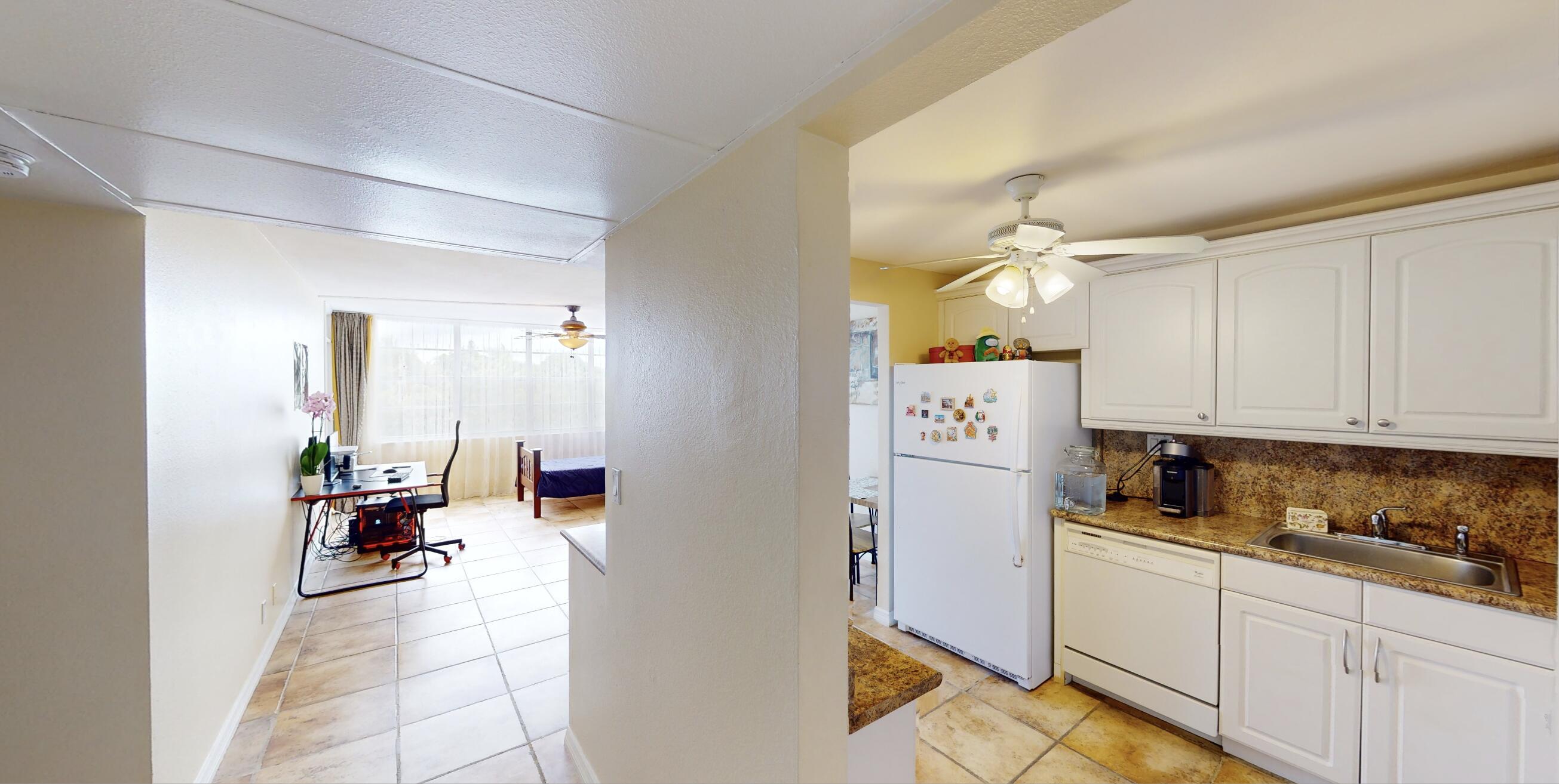 2771 Taft Street 302