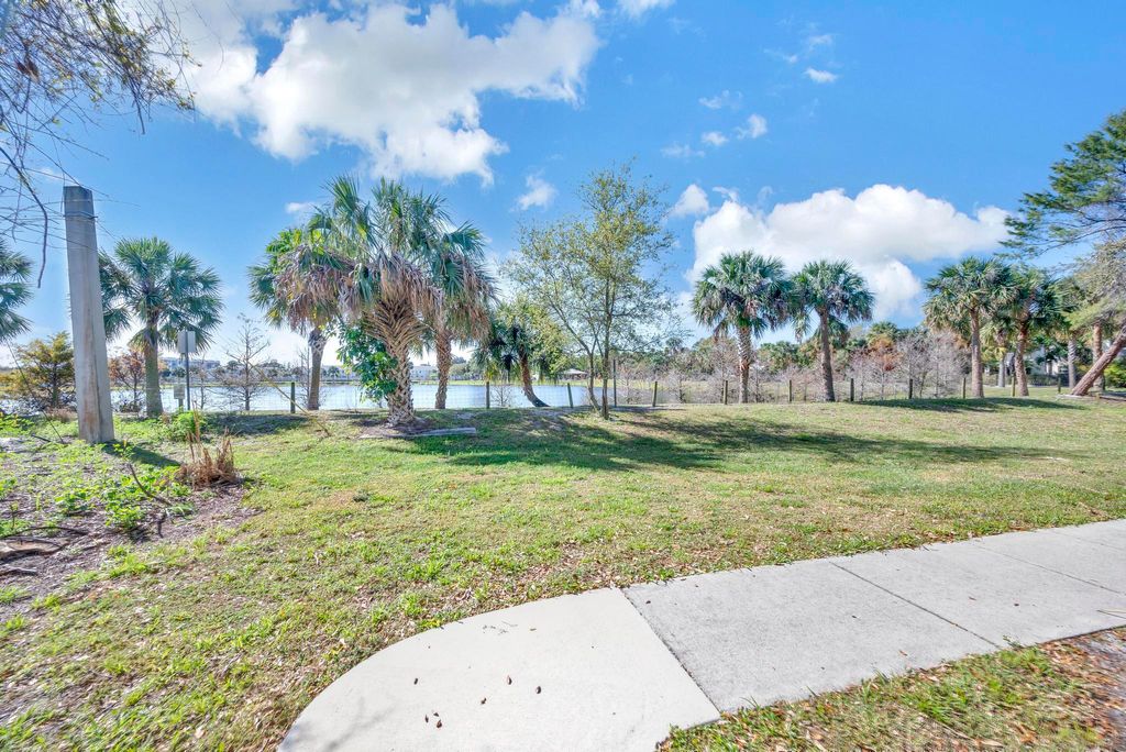 Photo of 360 SE Rogers Court, Stuart, FL 34994 (MLS # R11063727)