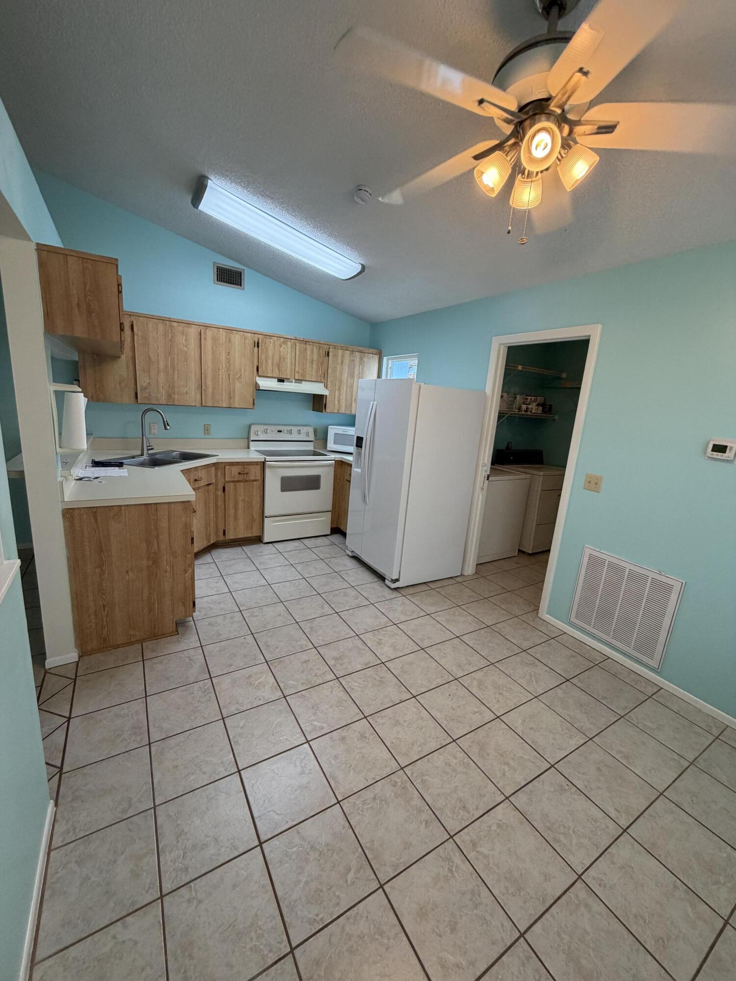 Port St Lucie Section 43 - Residential Lease