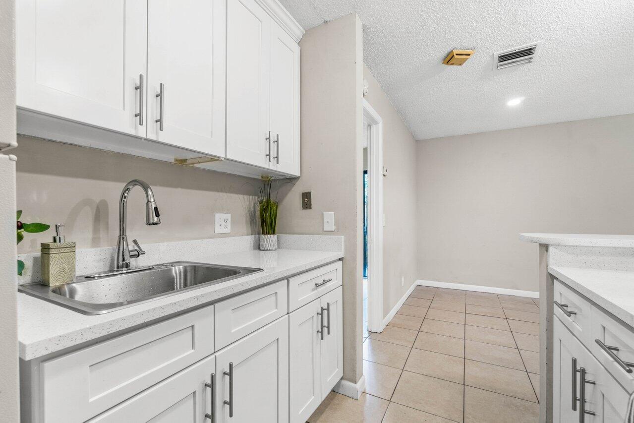 CROSSINGS OF BOYNTON BEACH CONDO - Residential Lease