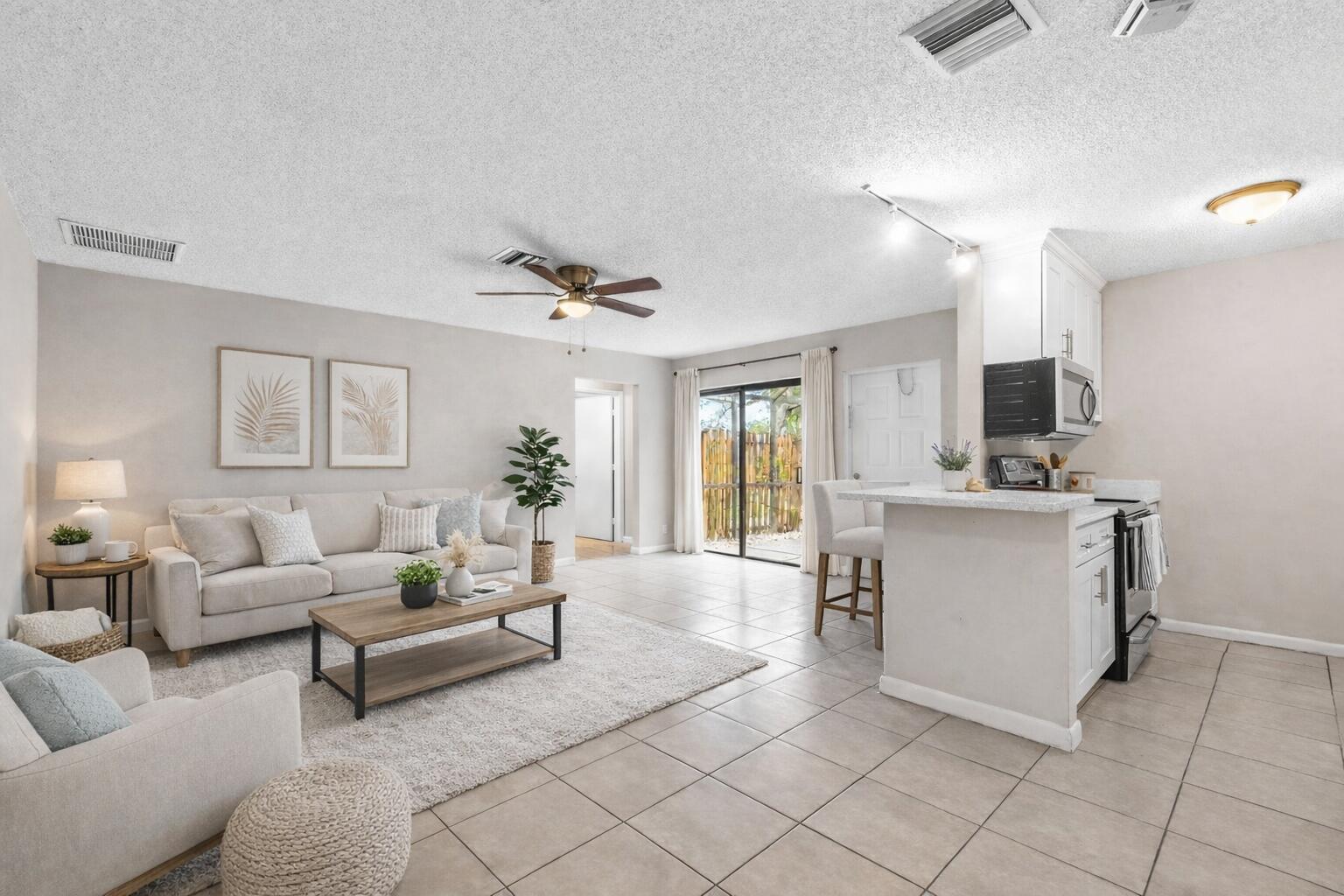 CROSSINGS OF BOYNTON BEACH CONDO - Residential Lease