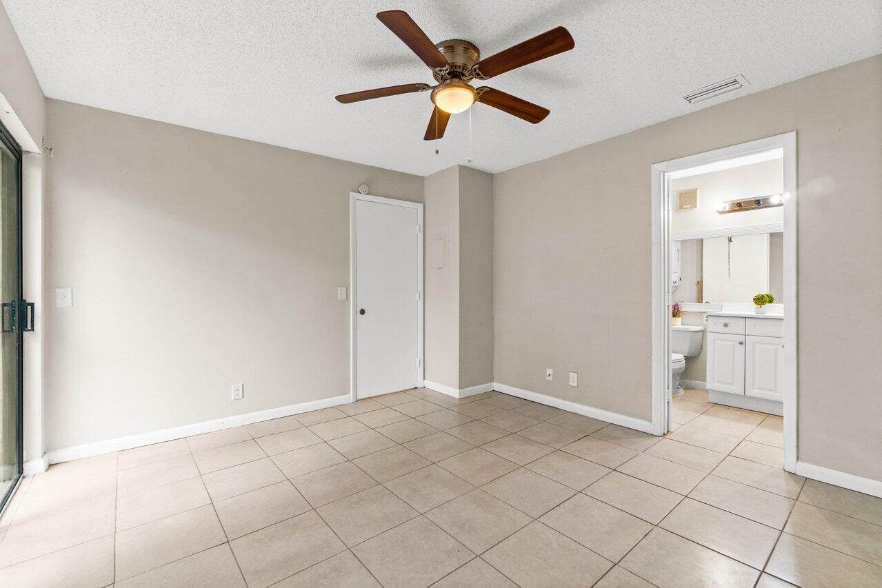 CROSSINGS OF BOYNTON BEACH CONDO - Residential Lease