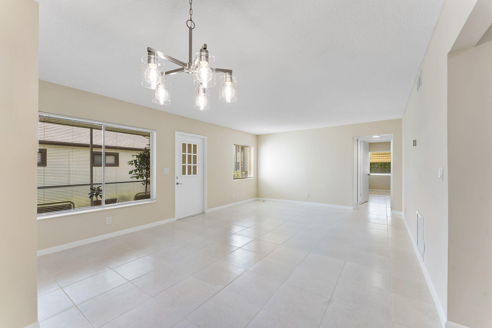 LA PINATA CONDO - Residential