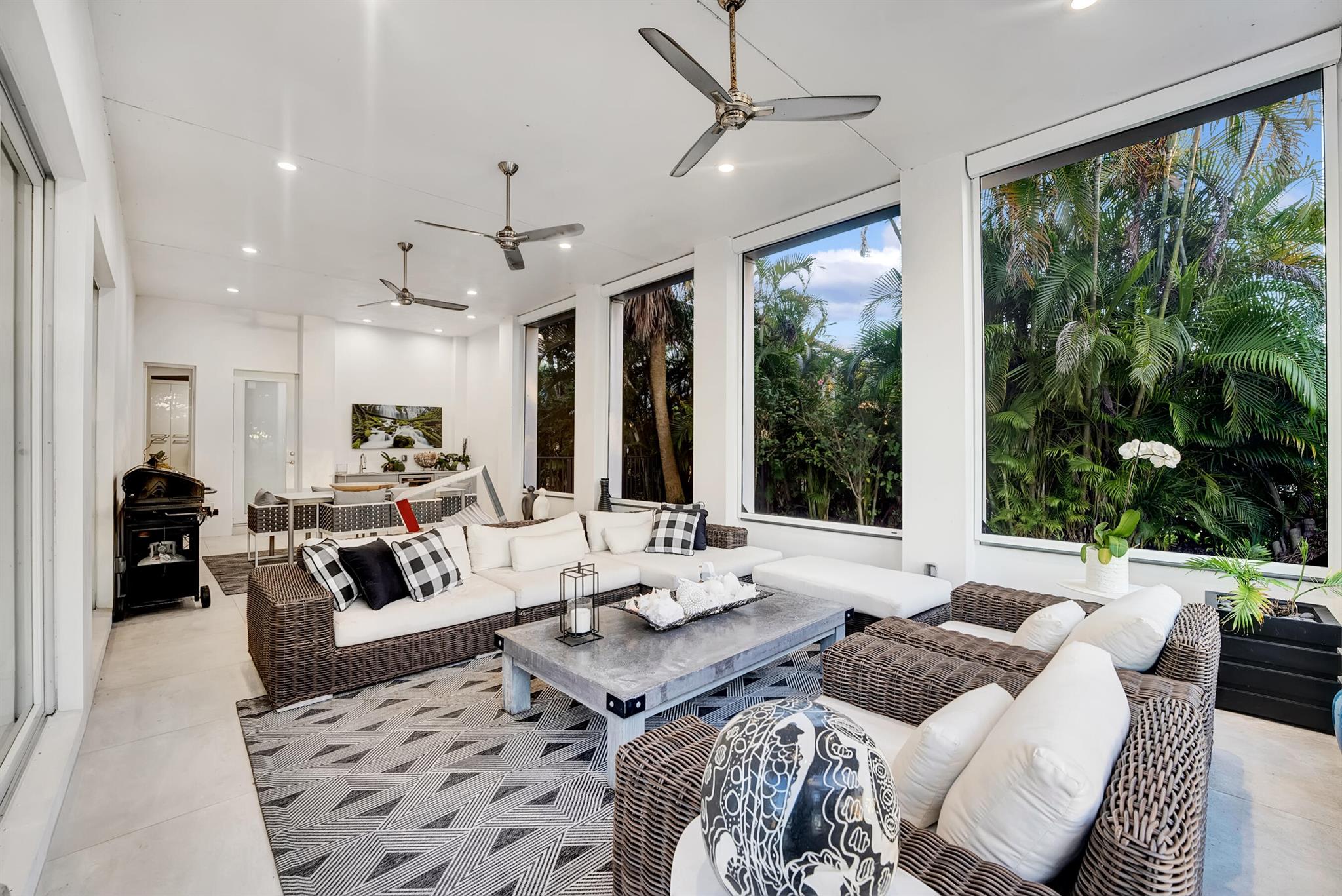 Delaire Country CLub - Residential