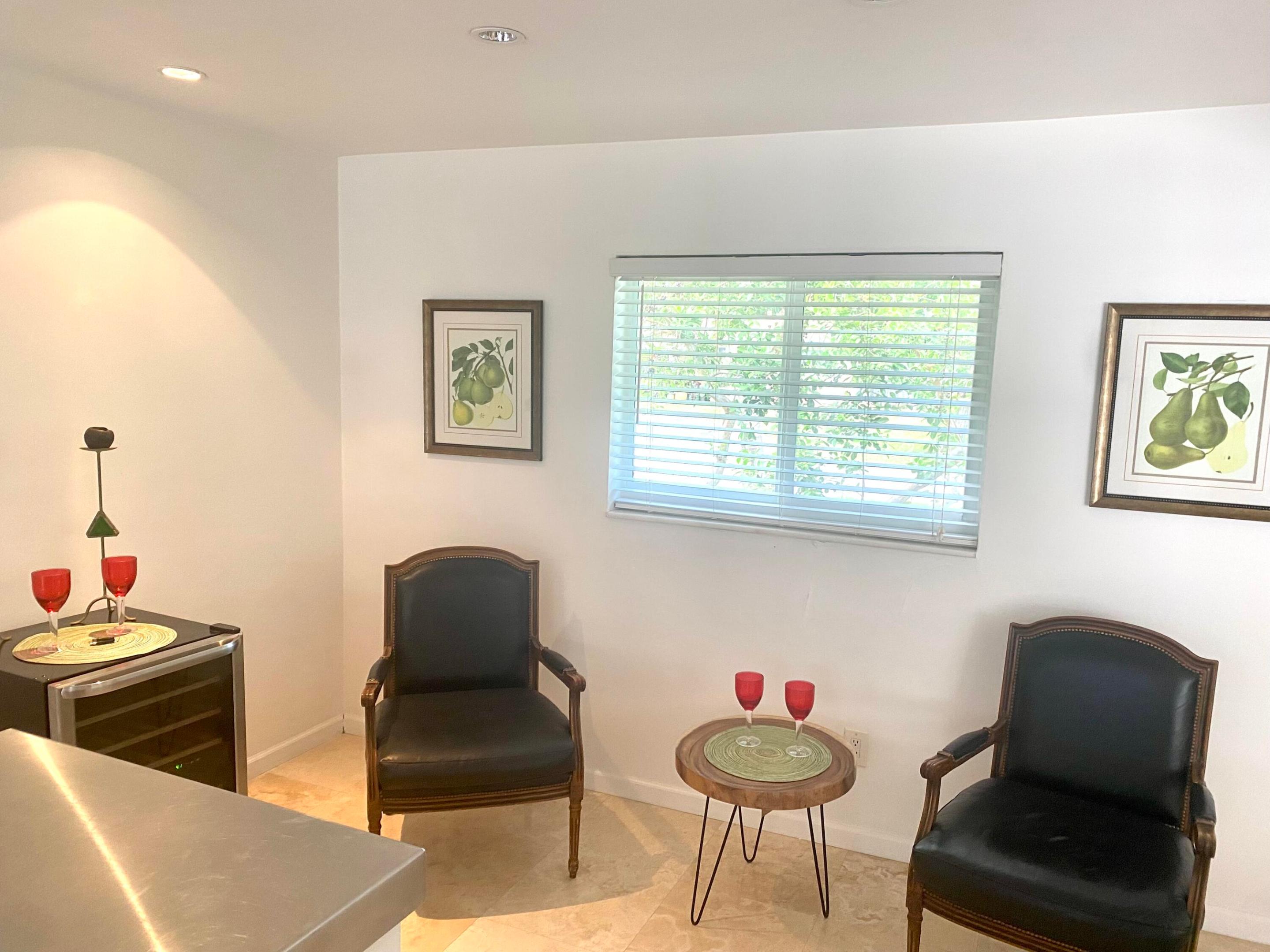 PALM BEACH FARMS CO 10 - Residential Lease