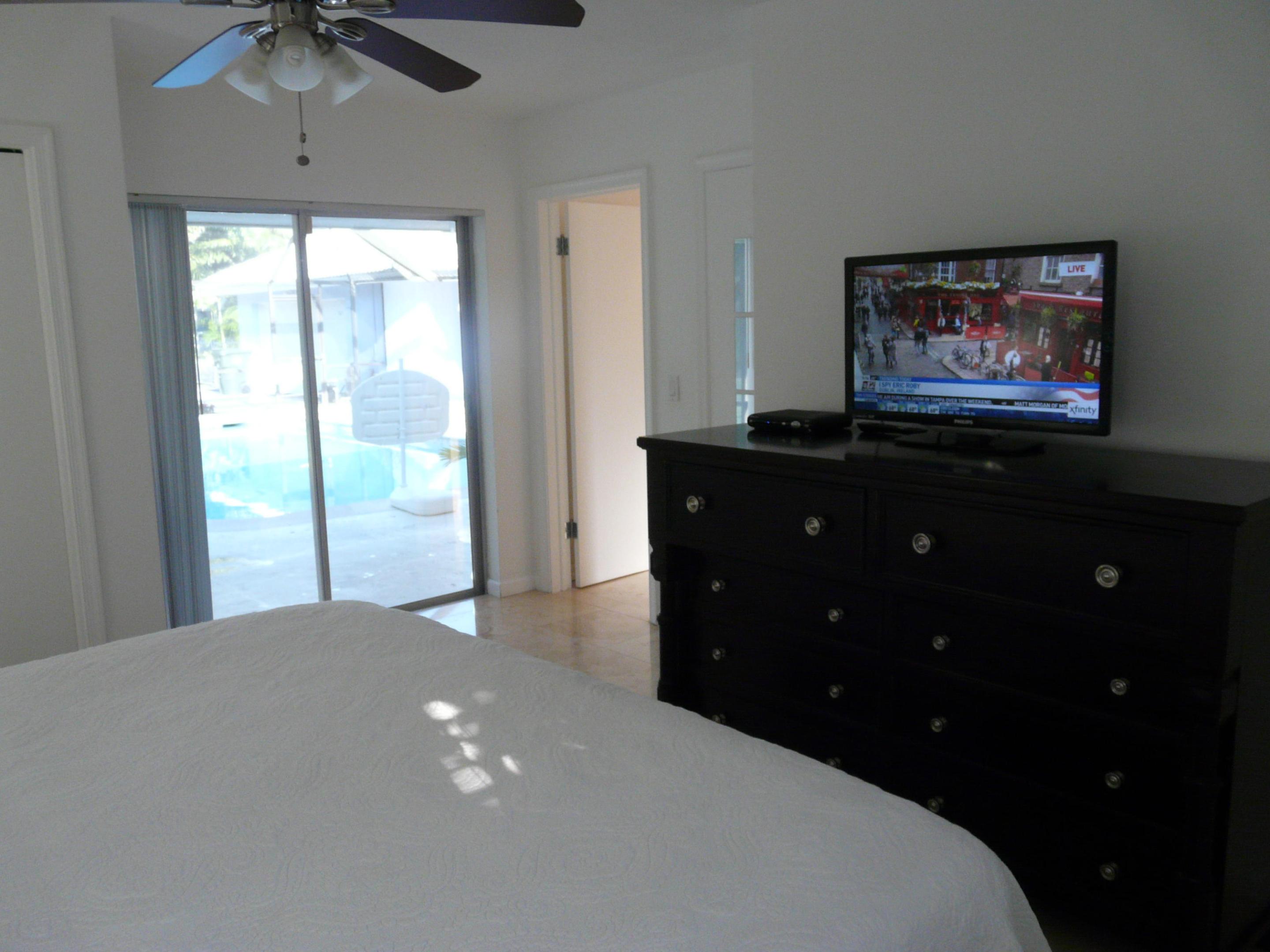 PALM BEACH FARMS CO 10 - Residential Lease