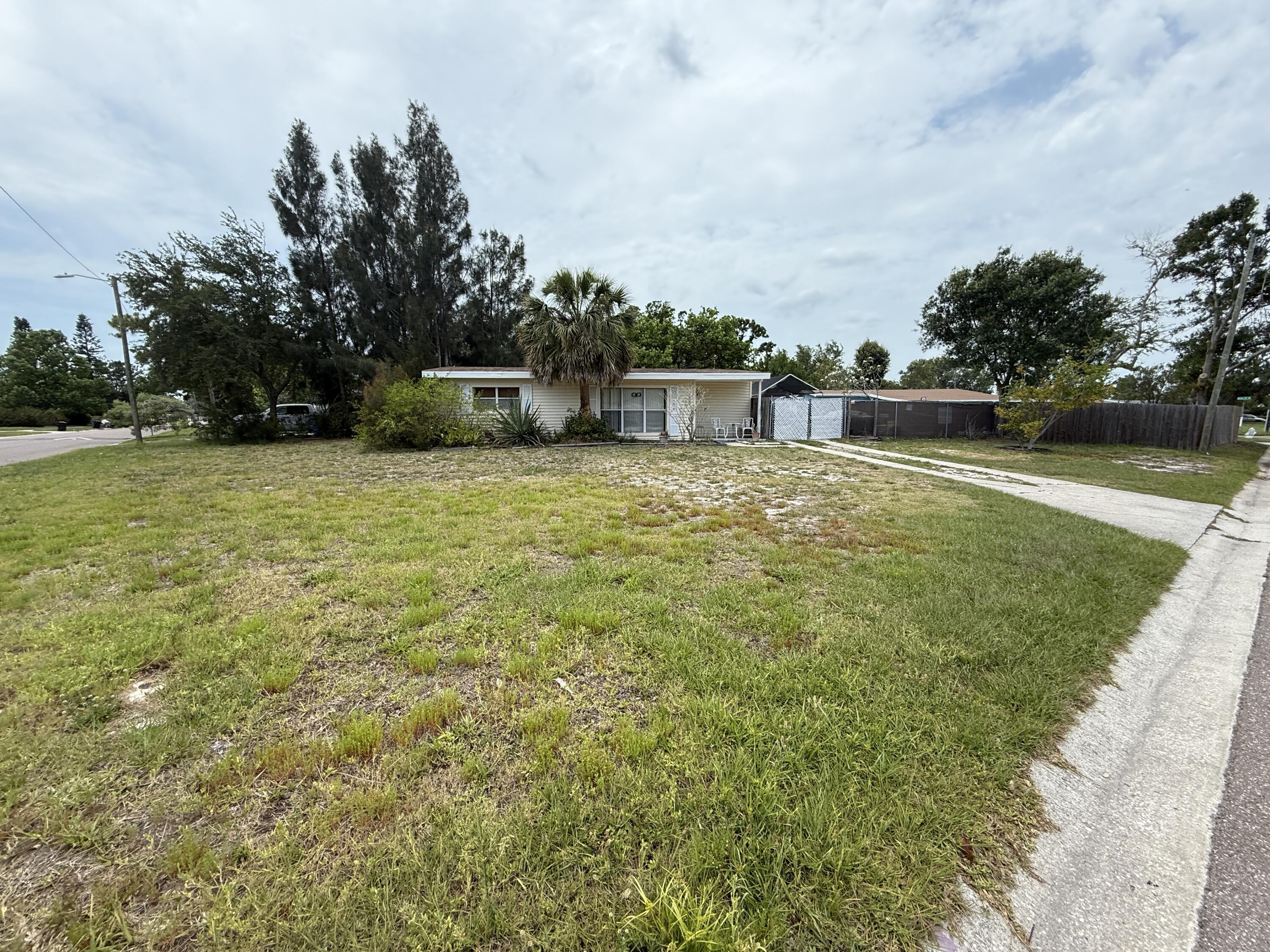3901 Neptune Drive SE