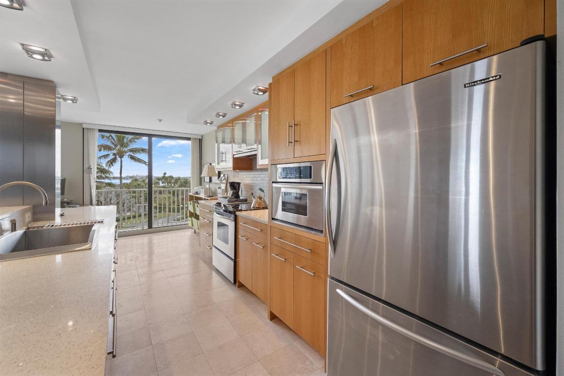 3360 S Ocean Boulevard 3 G I