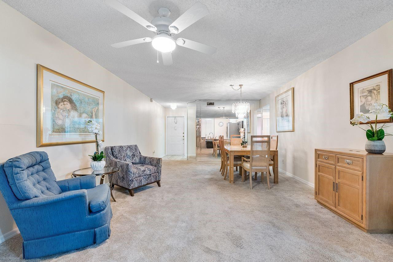 SUNRISE LAKES IV - Residential