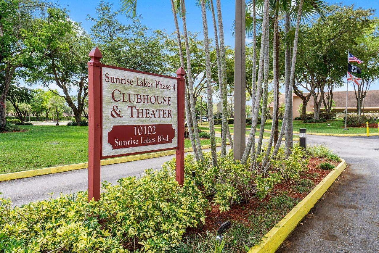 SUNRISE LAKES IV - Residential