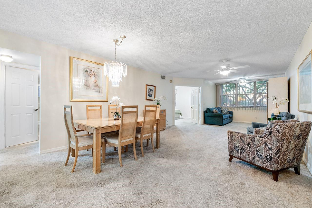 SUNRISE LAKES IV - Residential