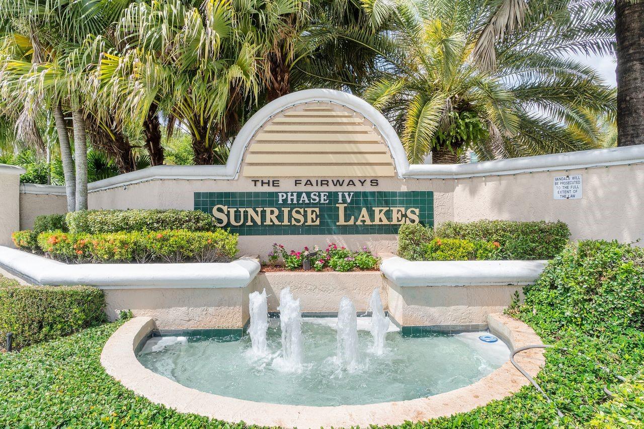 SUNRISE LAKES IV - Residential