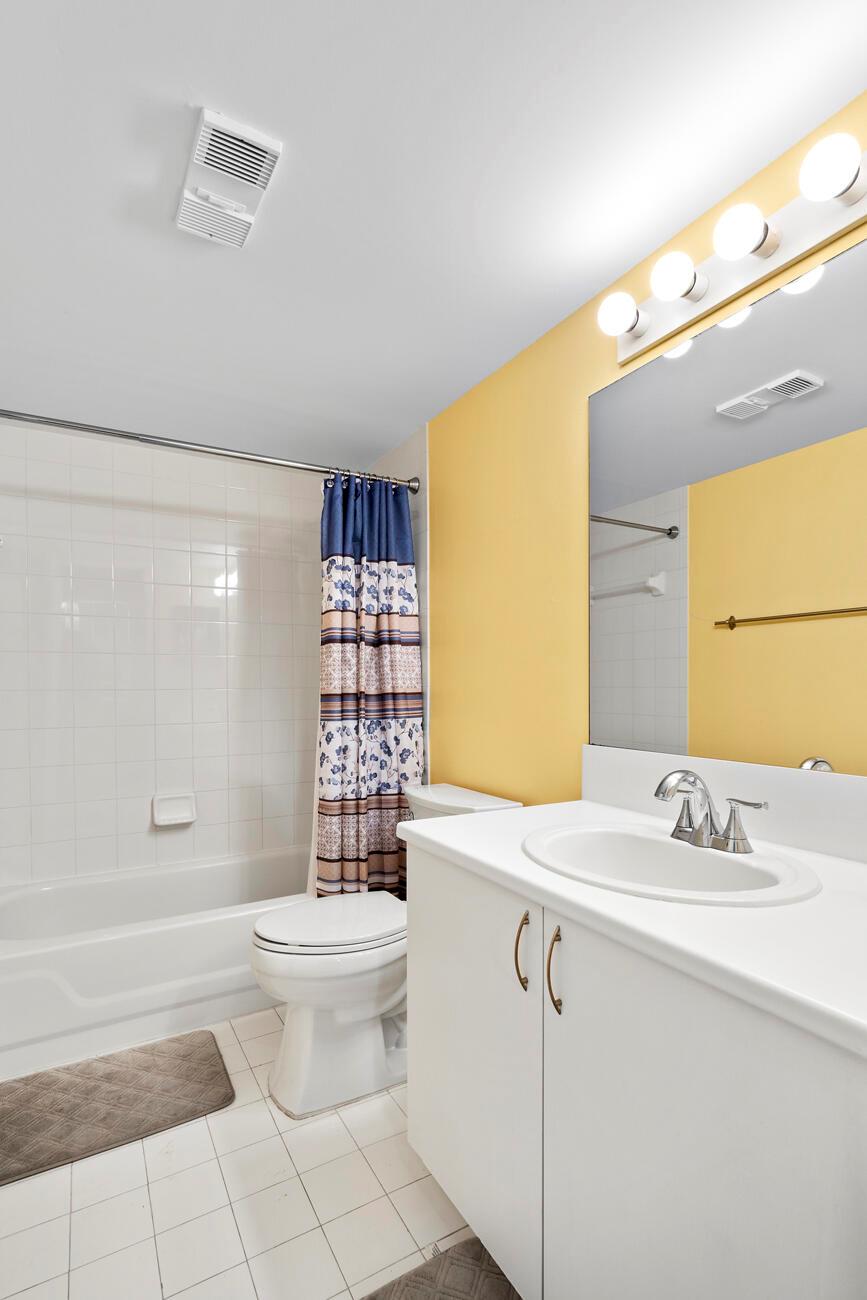 YACHT CLUB ON THE INTRACO - Residential Lease