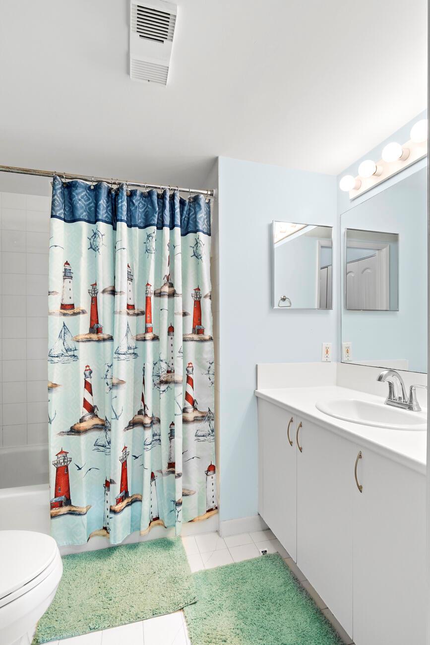 YACHT CLUB ON THE INTRACO - Residential Lease