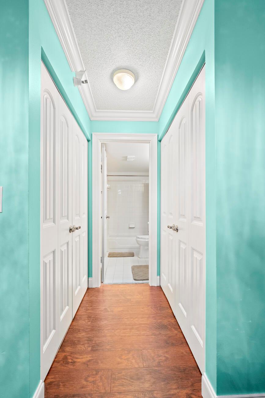 YACHT CLUB ON THE INTRACO - Residential Lease