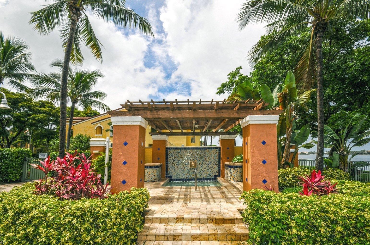 YACHT CLUB ON THE INTRACO - Residential Lease