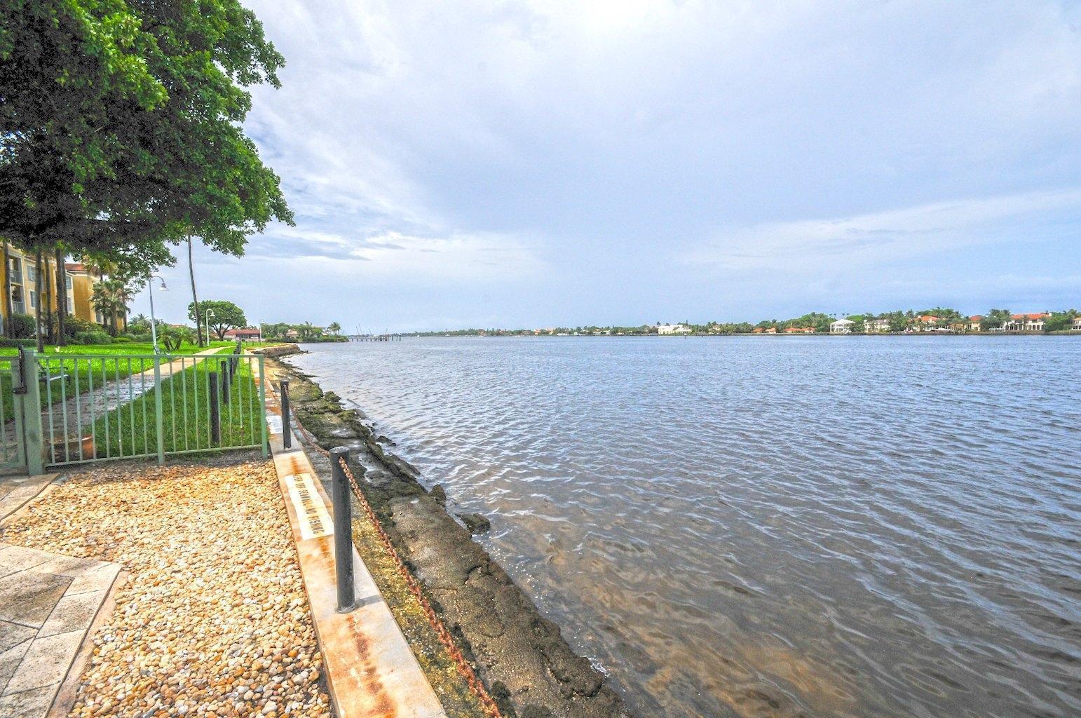 YACHT CLUB ON THE INTRACO - Residential Lease