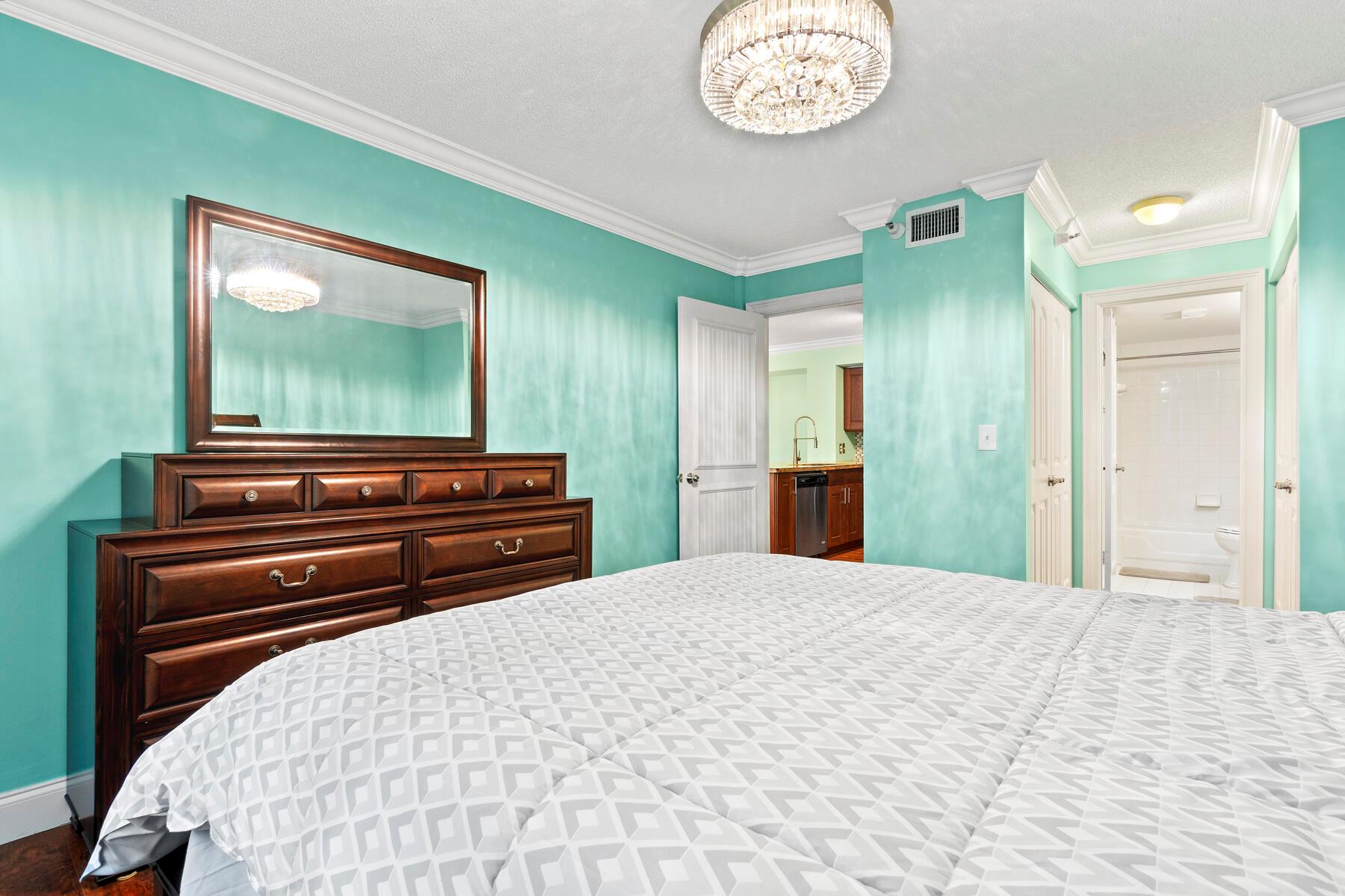 YACHT CLUB ON THE INTRACO - Residential Lease