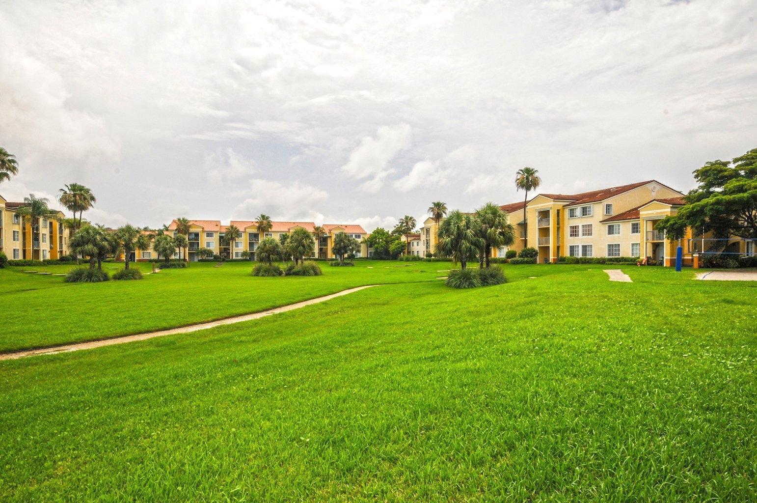 YACHT CLUB ON THE INTRACO - Residential Lease