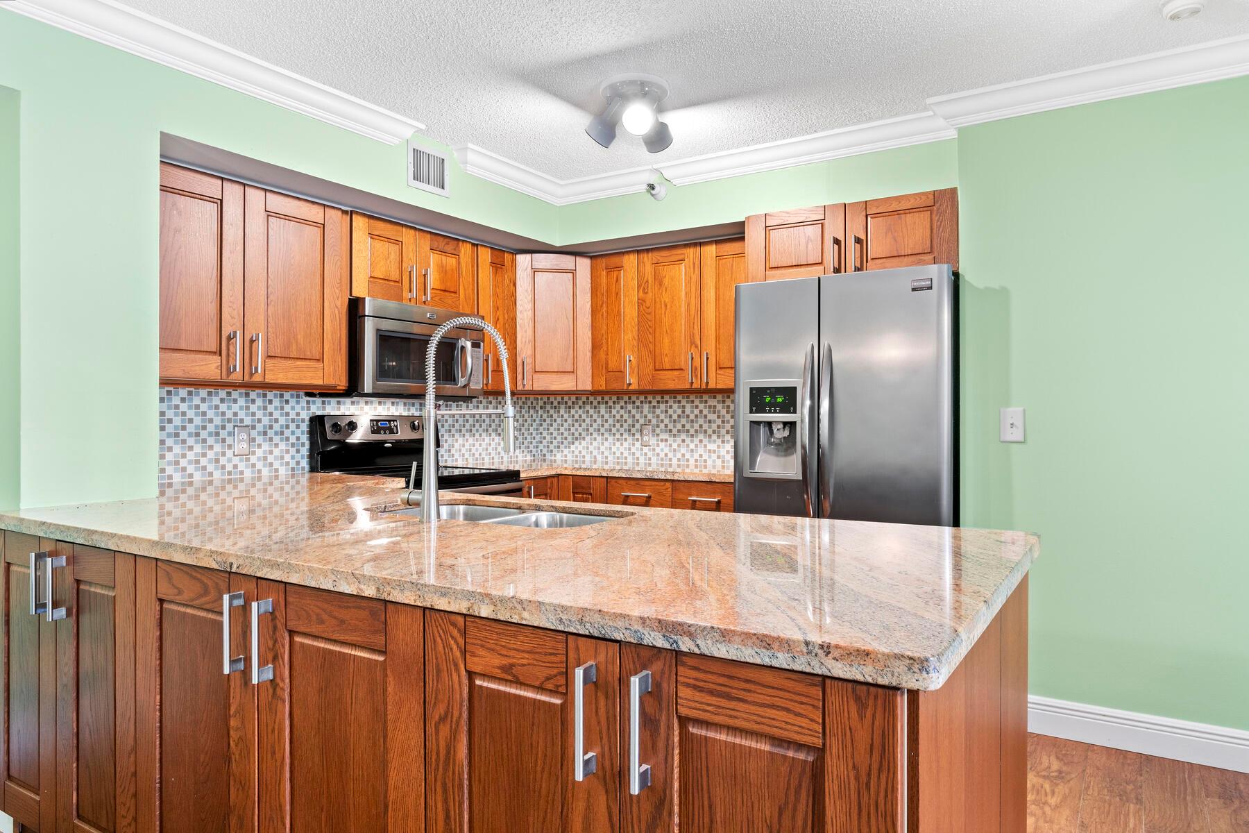 140 Yacht Club Way 207