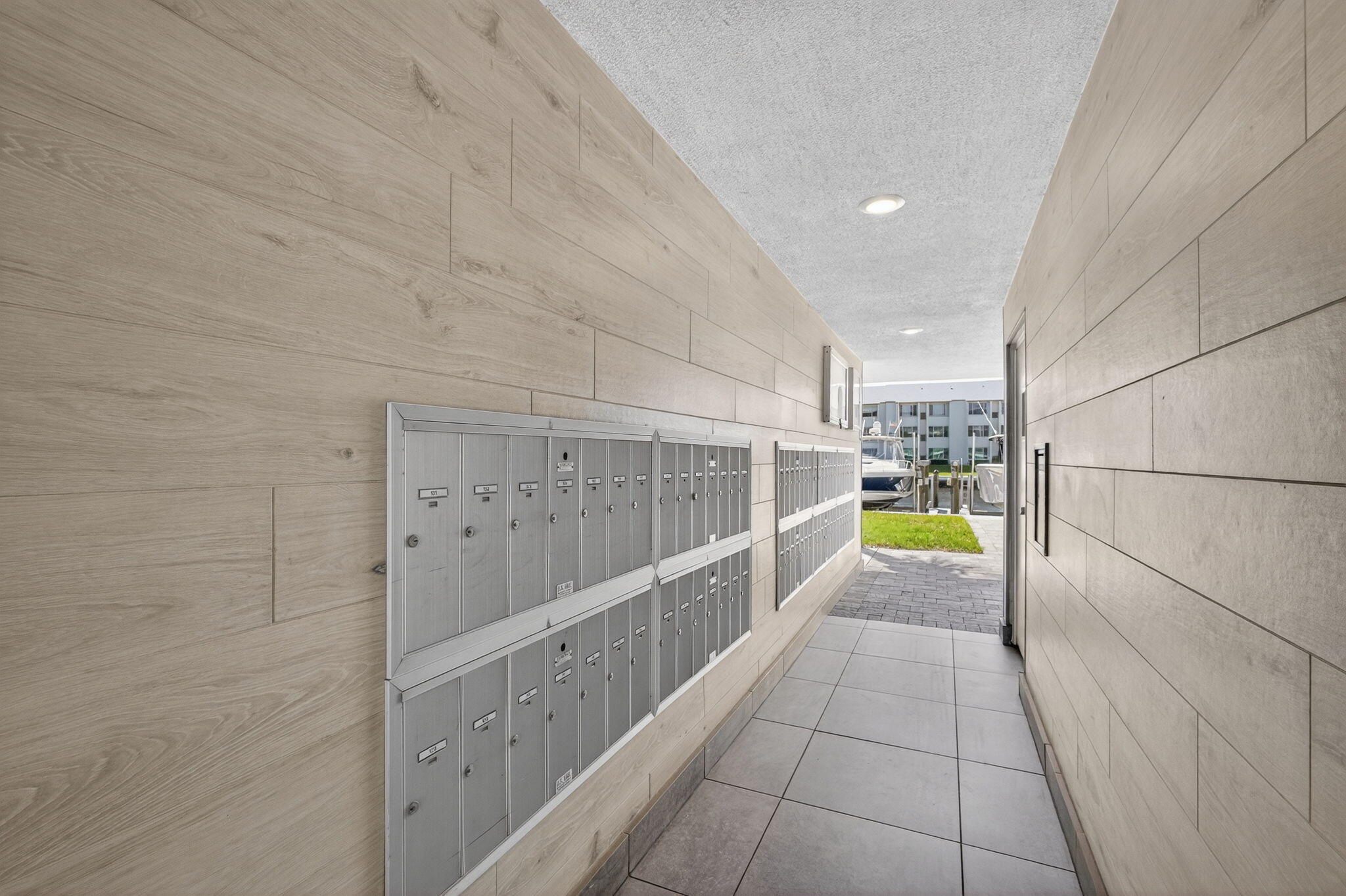 PARADISE VILLAS CONDO - Residential