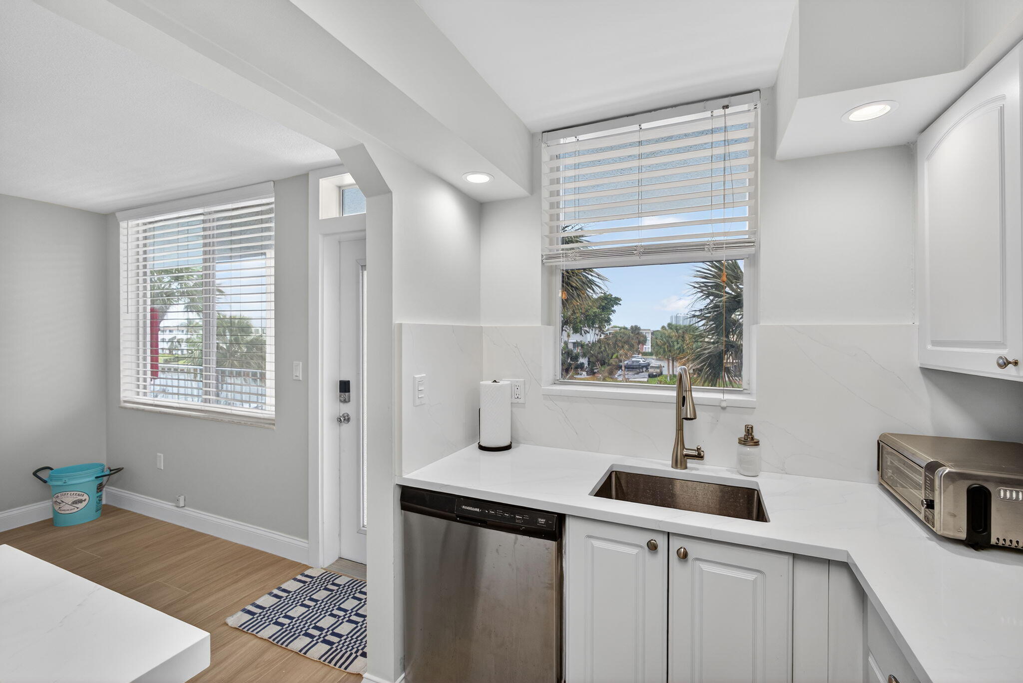 PARADISE VILLAS CONDO - Residential