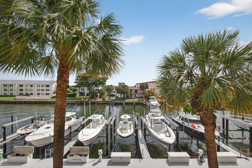 Photo of 108 Paradise Harbour Boulevard #305, North Palm Beach, FL 33408 (MLS # B26003998)