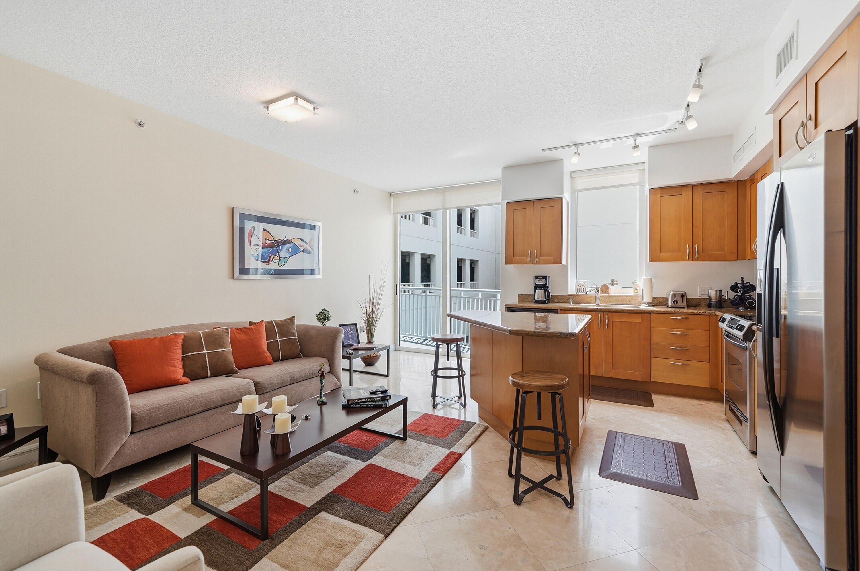 DUO CONDOMINIUM EAST - Residential