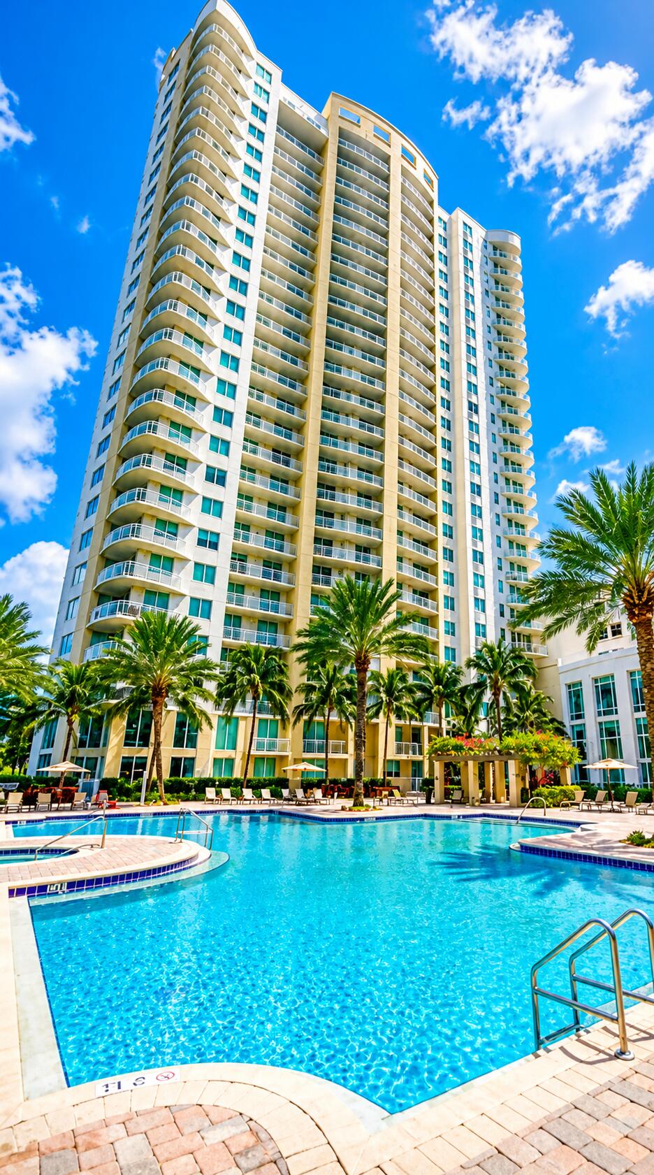 DUO CONDOMINIUM EAST - Residential