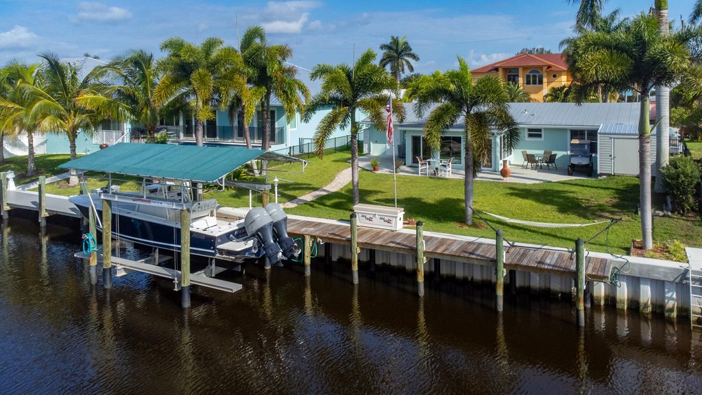 Photo of 1434 SW Egret Way, Palm City, FL 34990 (MLS # R10883781)