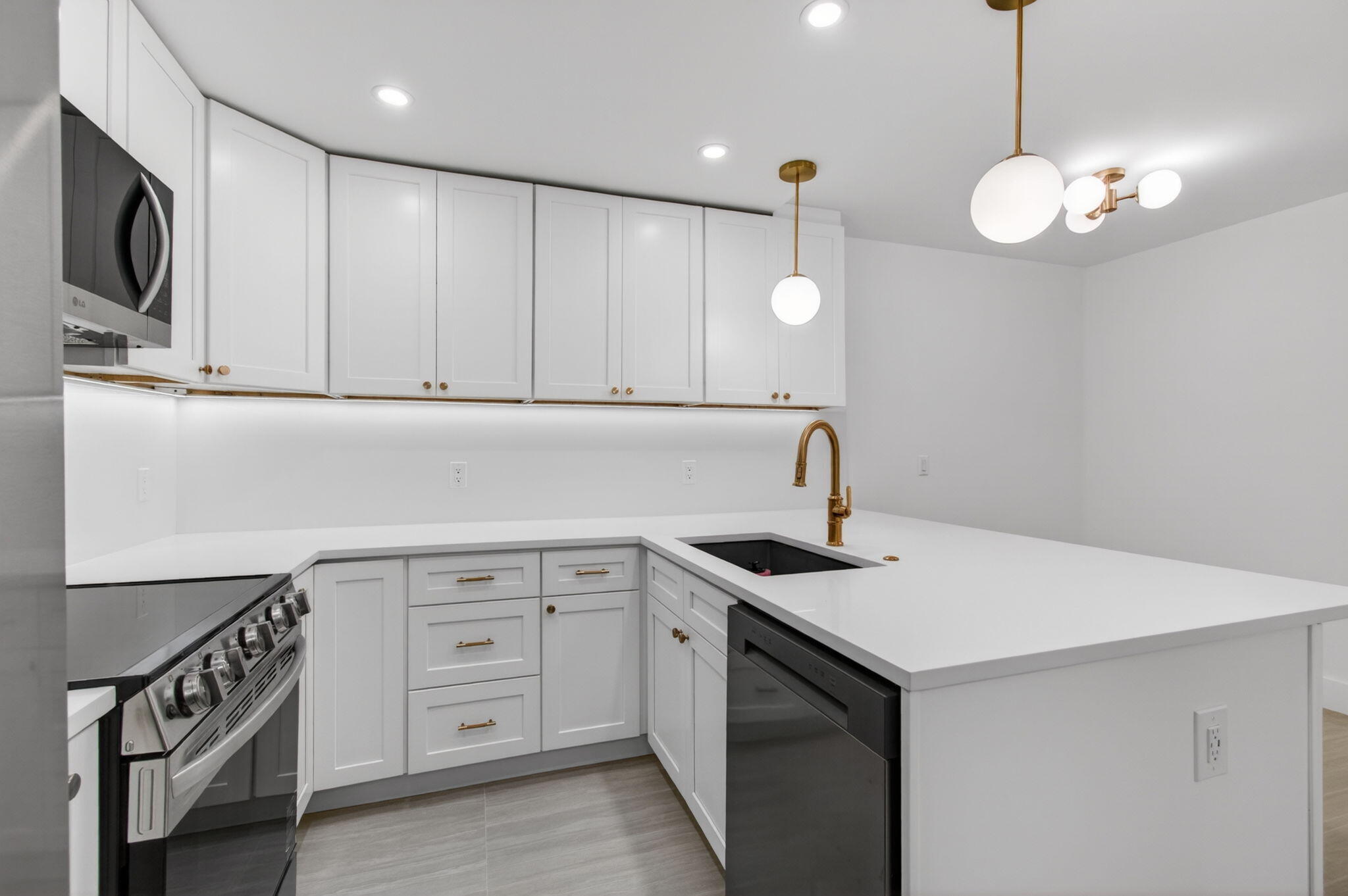 PINE RIDGE III CONDO - Residential