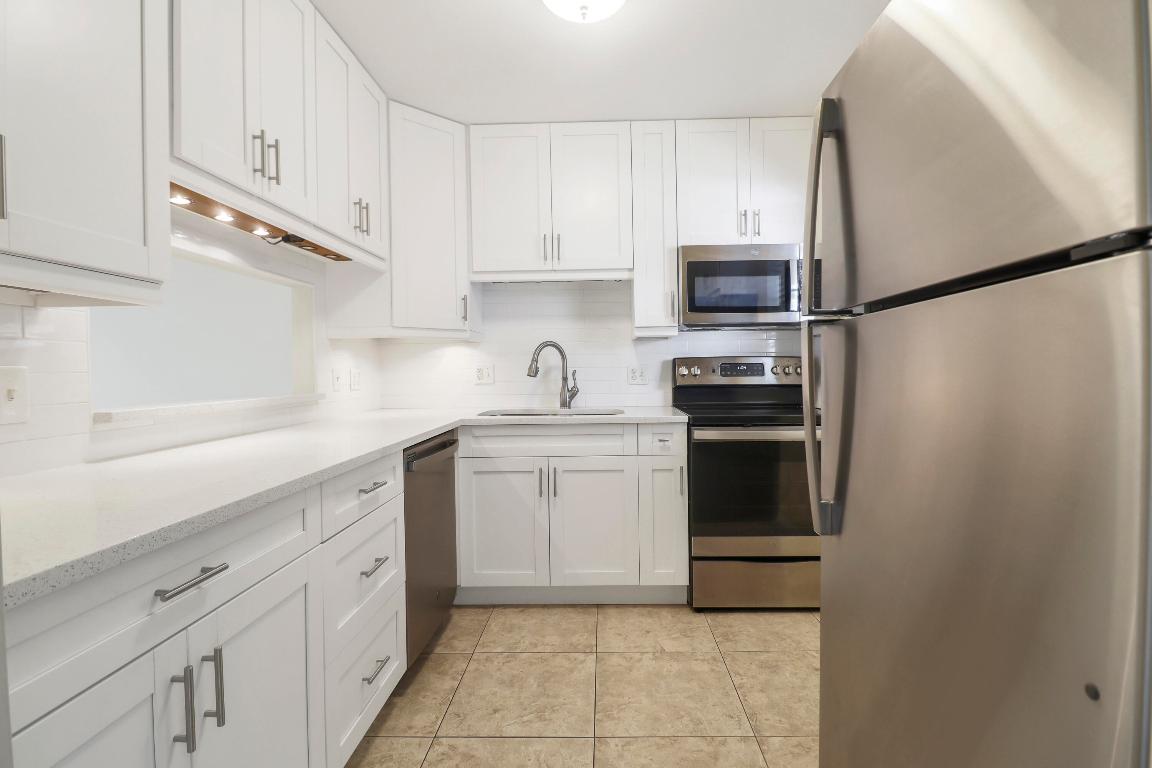 GREENWAY VILLAGE SOUTH CONDO 3 - Residential