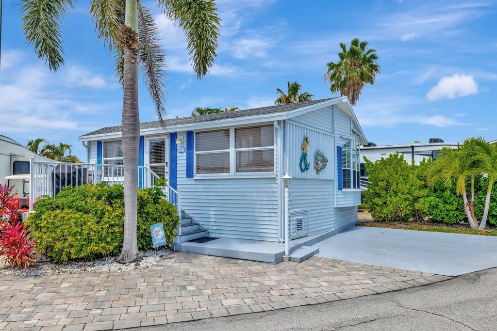 Photo of 781 Nettles Boulevard, Jensen Beach, FL 34957 (MLS # R11089497)