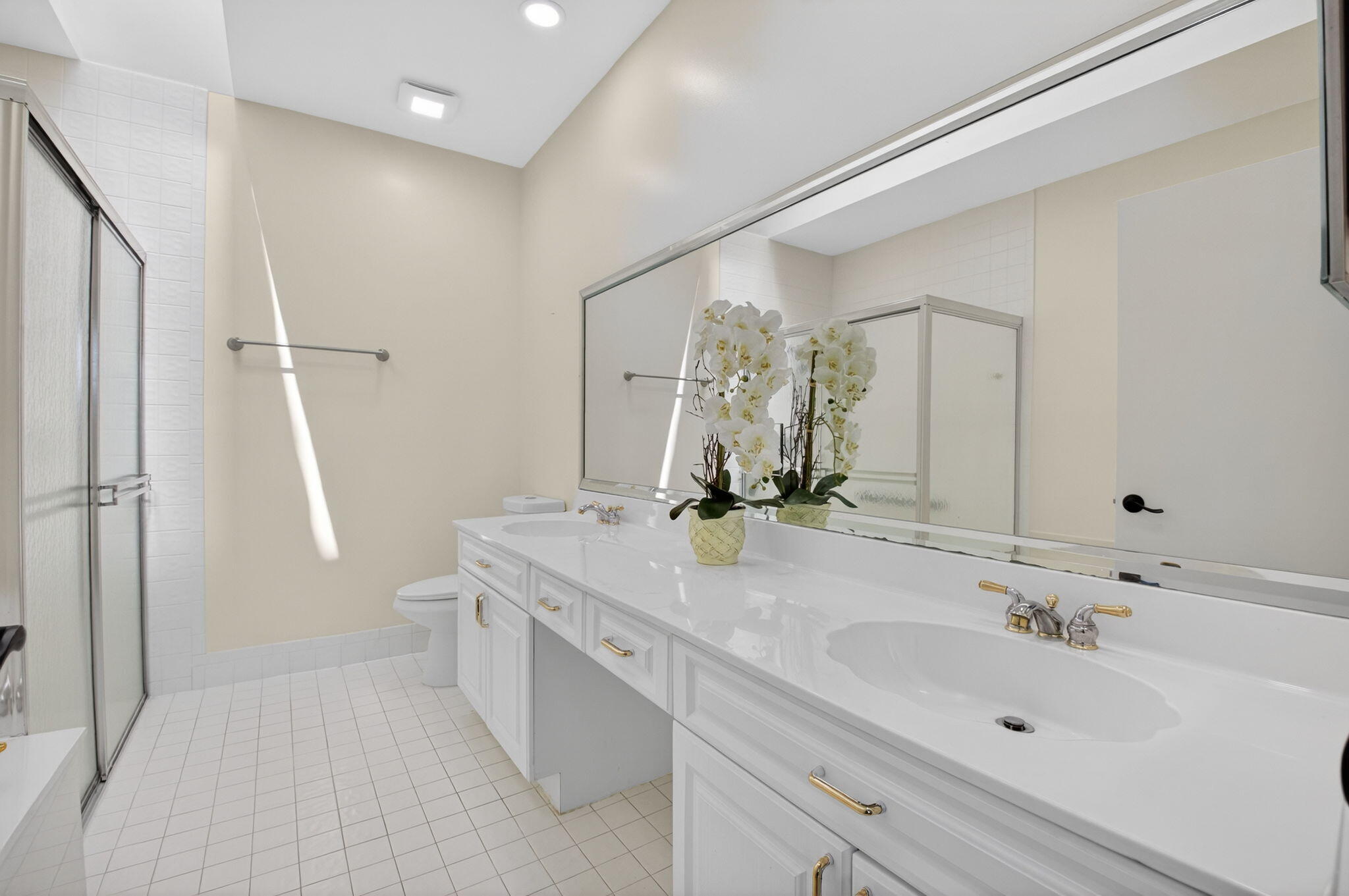 WHISPER WALK - Residential