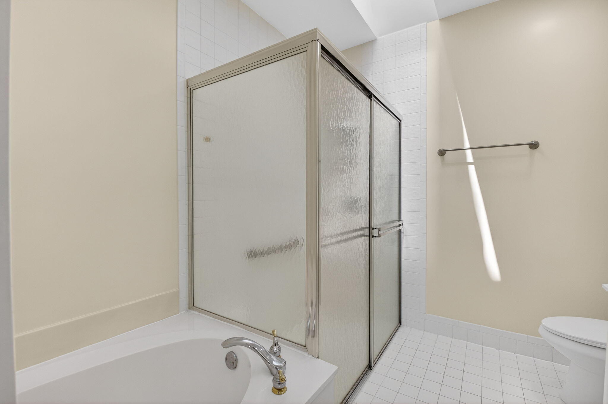 WHISPER WALK - Residential