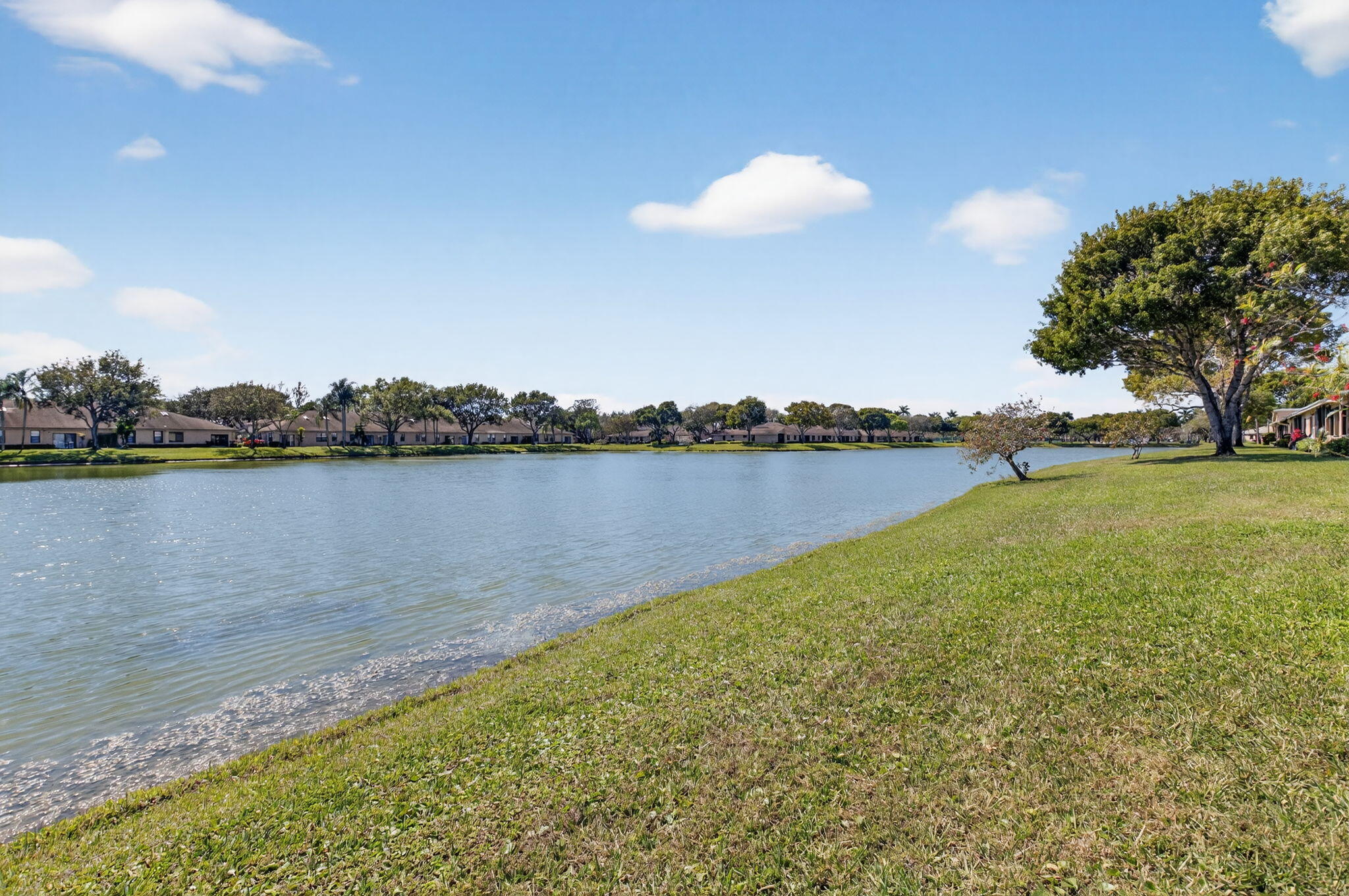 WHISPER WALK - Residential