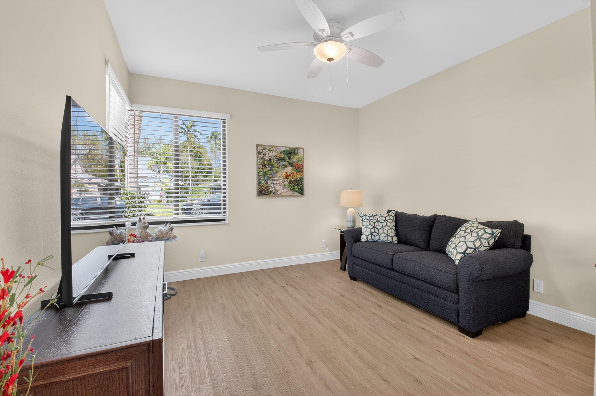 WHISPER WALK - Residential